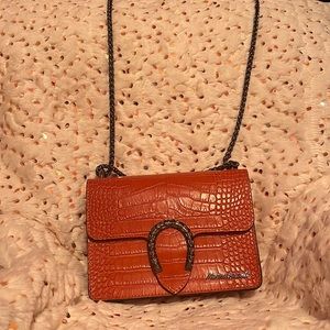 Beautiful crocodile skin hand/bodybag👛